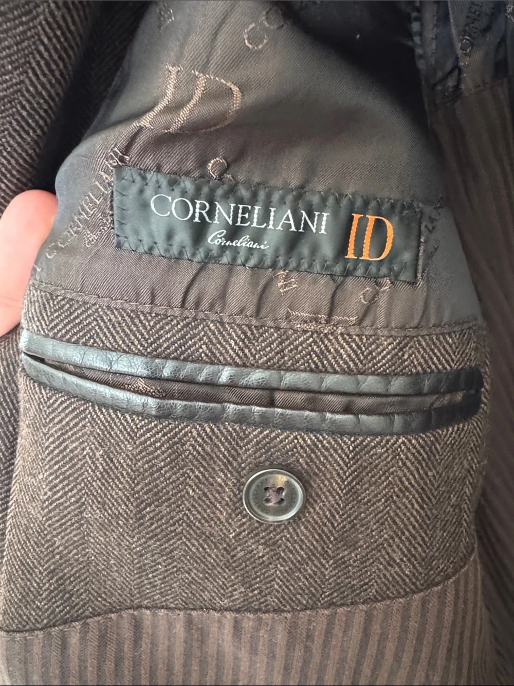 Corneliani ID Men’s Herringbone Blazer 95% wool  5% Cashmere Brown Italy US 46R